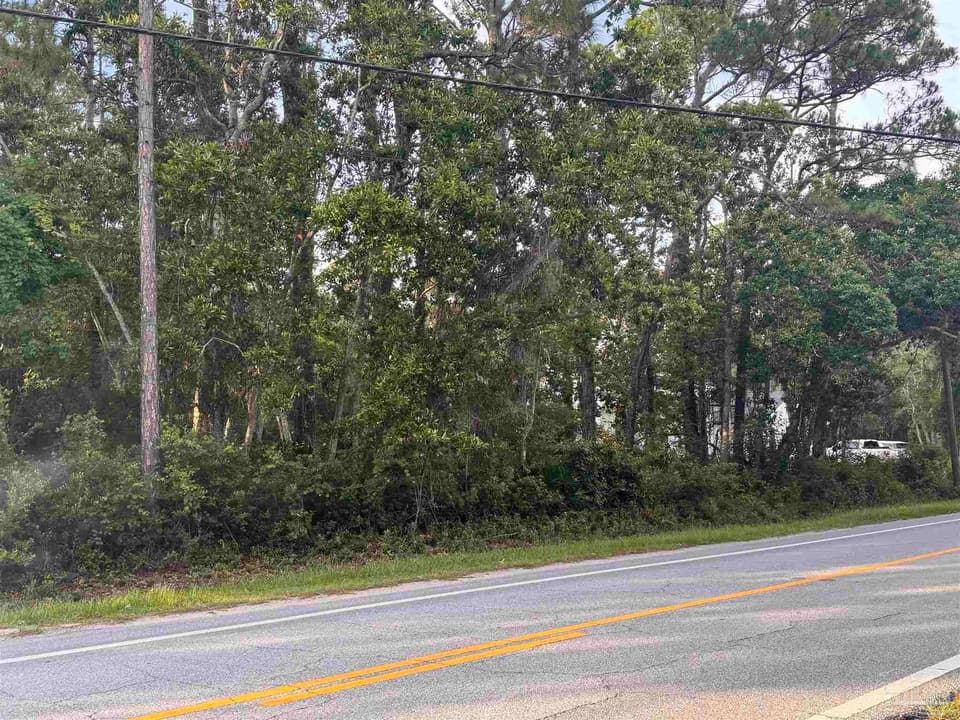 4768 Soundside Dr, Gulf Breeze FL 32563 photo 1
