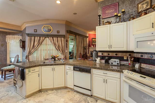 1335 Tour Dr, Gulf Breeze FL 32563 photo 12