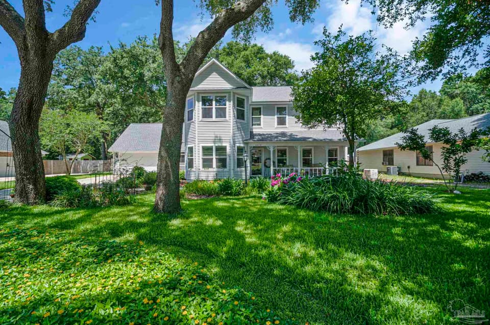2213 Inverness Dr, Pensacola FL 32503 photo 1