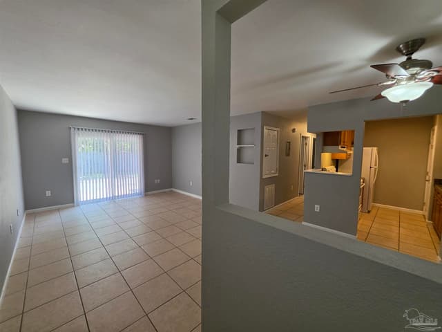 3346 Greenbriar Cir # D, Gulf Breeze FL 32563 photo 2