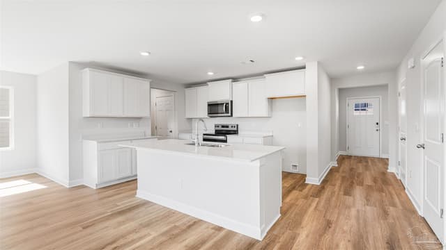 5835 Tripletail Dr, Milton FL 32583 photo 2