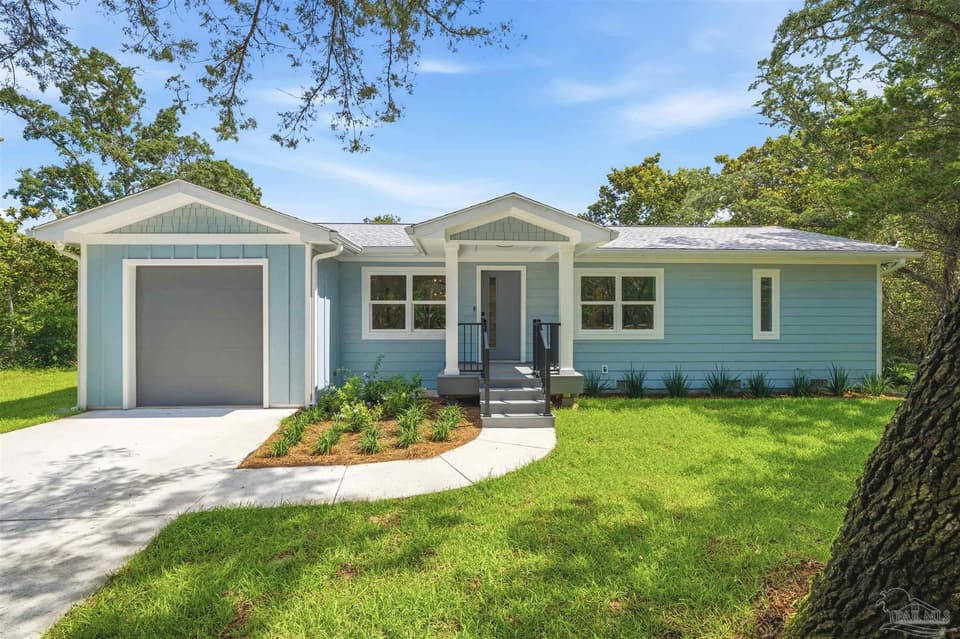 5456 Spruce St, Gulf Breeze FL 32563 photo 1