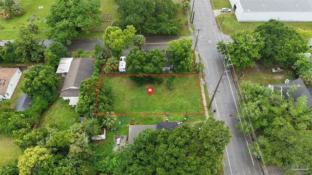 1900 W Jackson St, Pensacola FL 32501 photo 2