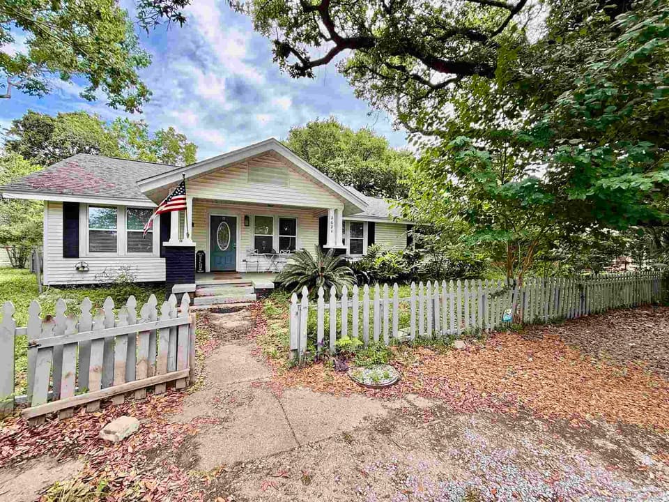 2624 W De Soto St # A, Pensacola FL 32505 photo 1