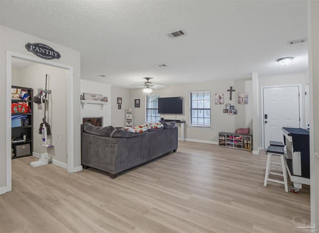 751 Brook Meadow Ln, Pensacola FL 32514 photo 3