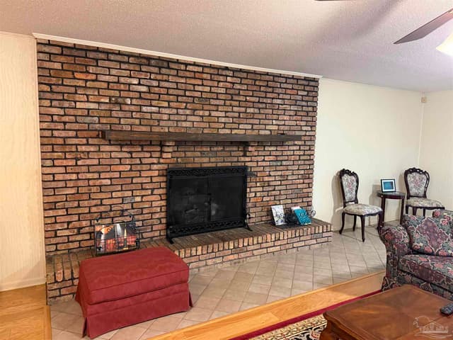 154 Perry Ln, Atmore AL 36502 photo 5