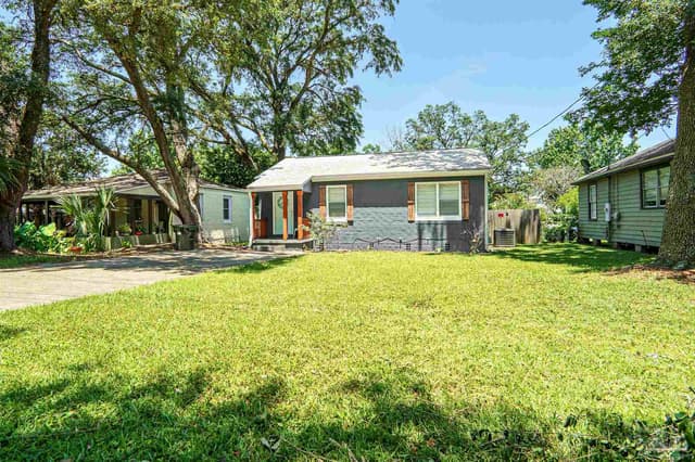 530 S 1st St, Pensacola FL 32507 photo 2