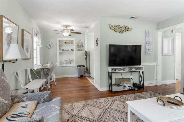 530 S 1st St, Pensacola FL 32507 photo 5