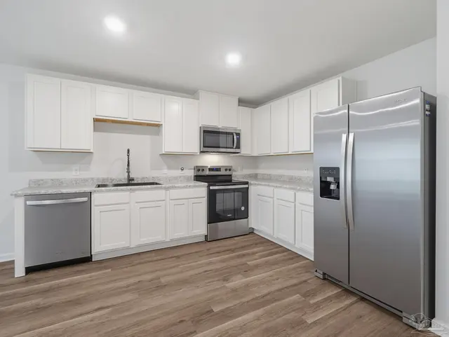 8511 Doris Ave property photo