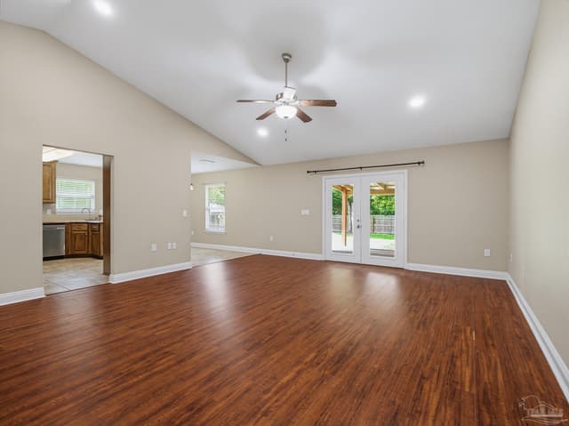 5567 Jones St, Milton FL 32570 photo 8