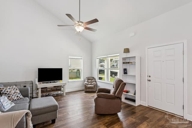 376 Hilburn Ln, Pensacola FL 32504 photo 5