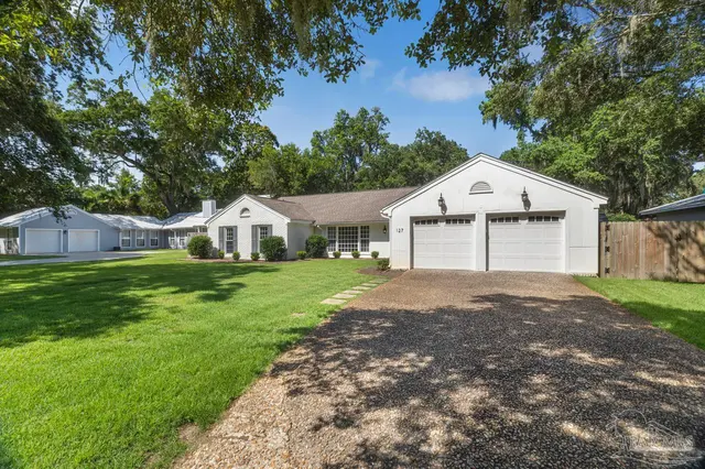 127 Highpoint Dr property photo