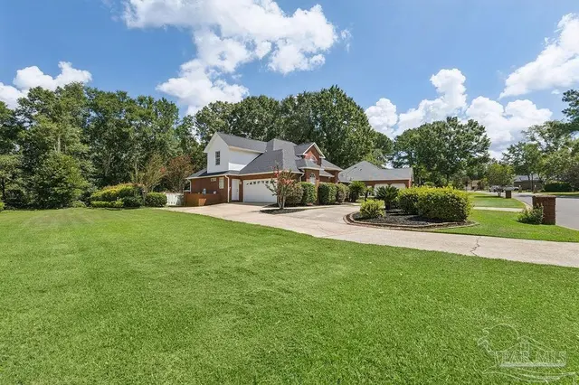 3028 Greystone Dr property photo