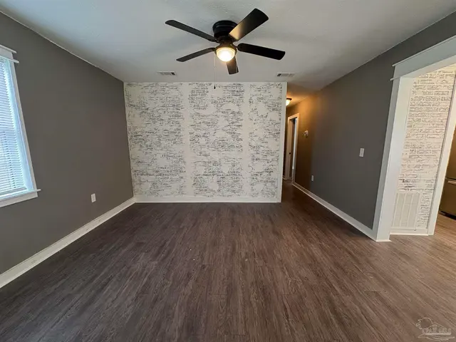1212 E St property photo