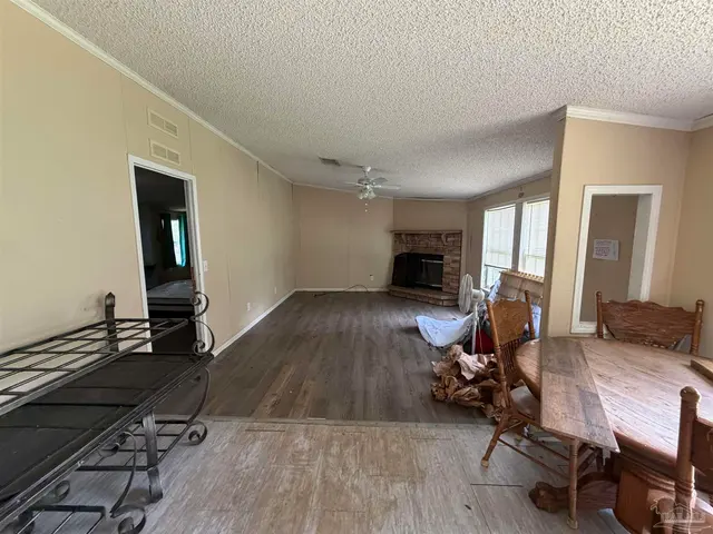 5570 Bantola Dr property photo