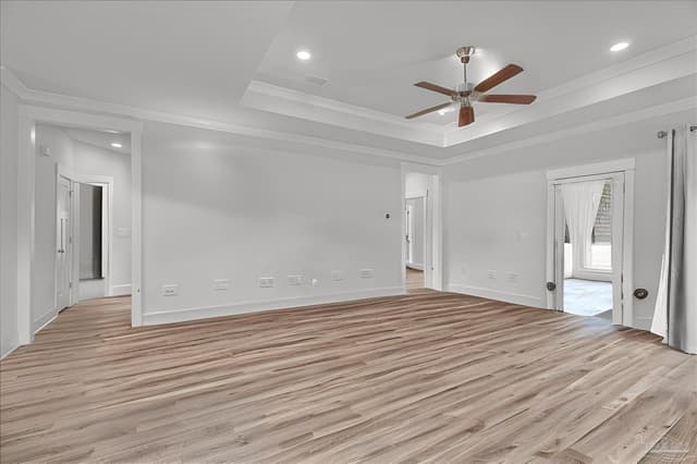 6510 Covington Cir, Pensacola FL 32526 photo 2