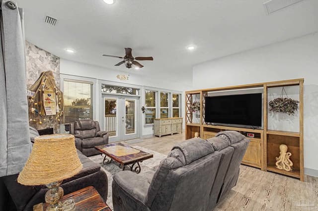 305 S Garcon Point Rd, Milton FL 32583 photo 23