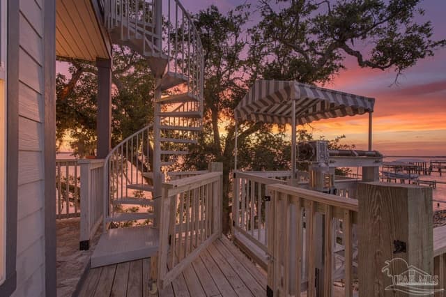 305 S Garcon Point Rd, Milton FL 32583 photo 7