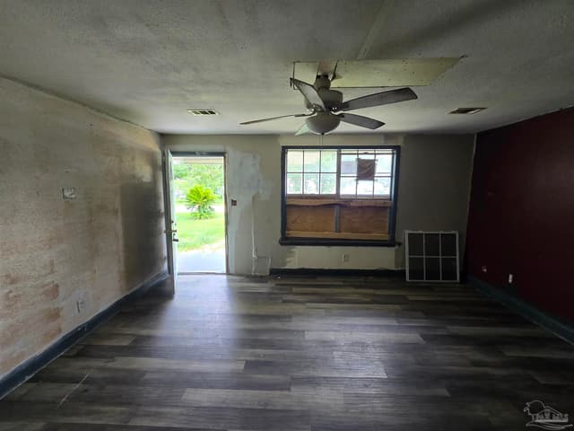 6606 Flagler Dr, Pensacola FL 32503 photo 3