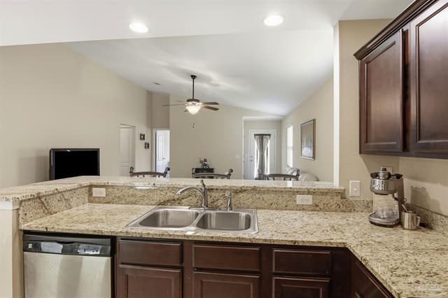 5183 Teresa Dr, Milton FL 32583 photo 17