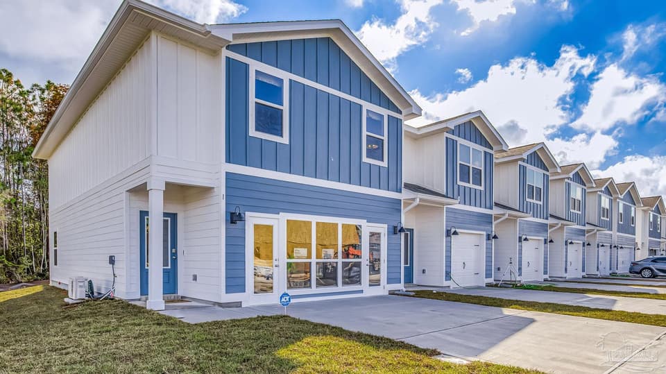 1 Hatten Ct, Mary Esther FL 32569 photo 1
