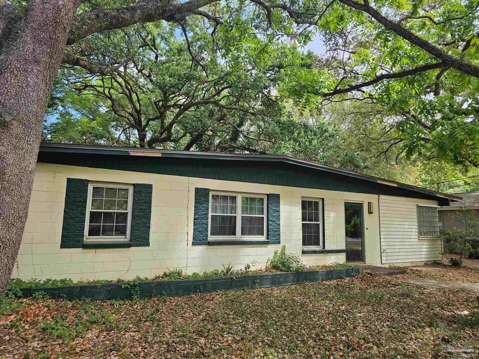 708 Vendee Ln, Pensacola FL 32505 photo 1