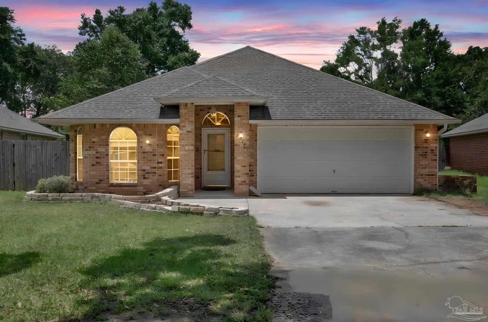 3918 Sunny Manor Cr, Milton FL 32583 photo 1