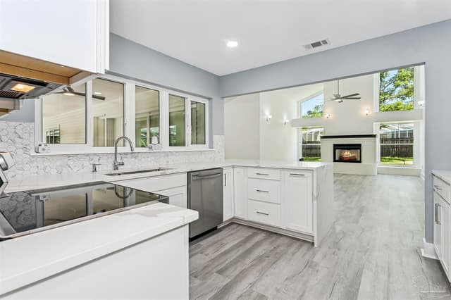 3049 Creekwood Dr, Cantonment FL 32533 photo 13