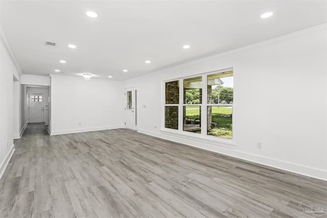 3049 Creekwood Dr, Cantonment FL 32533 photo 11