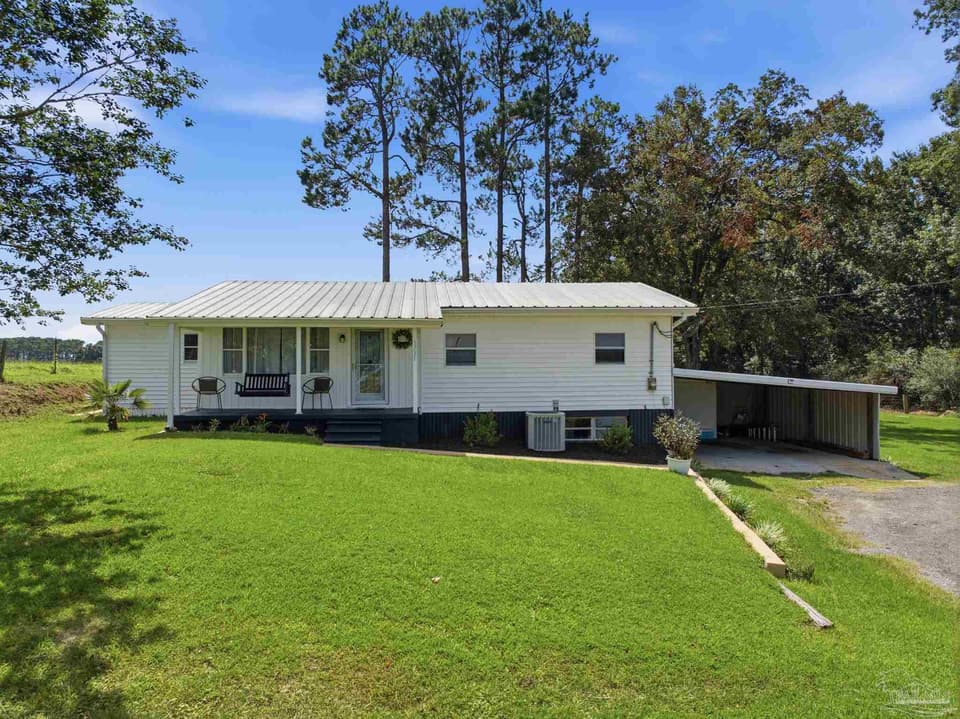 5731 Morgan Rd, Mcdavid FL 32568 photo 1