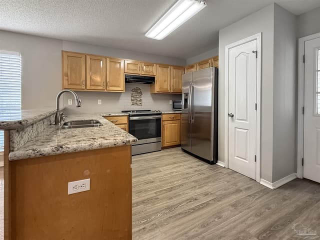 2121 Pin High Dr, Pensacola FL 32526 photo 6