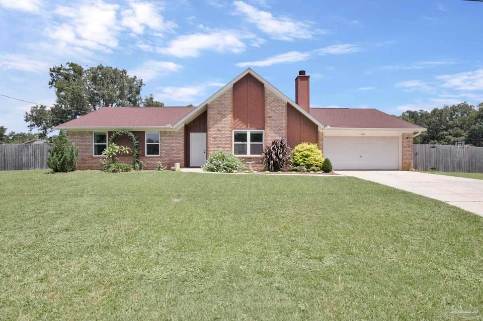 5688 Dove Dr, Pace FL 32571 photo 1