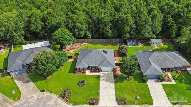 4848 La Casa Cir, Pace FL 32571 photo 2