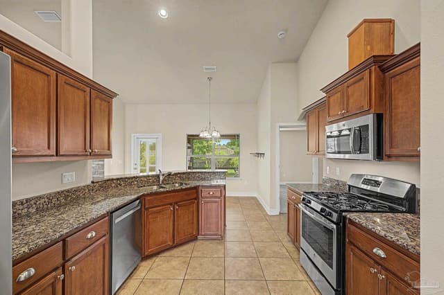 4833 Perspective Dr, Milton FL 32570 photo 9