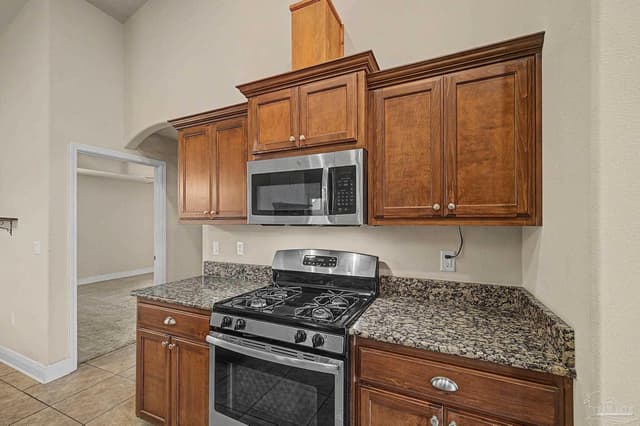 4833 Perspective Dr, Milton FL 32570 photo 10