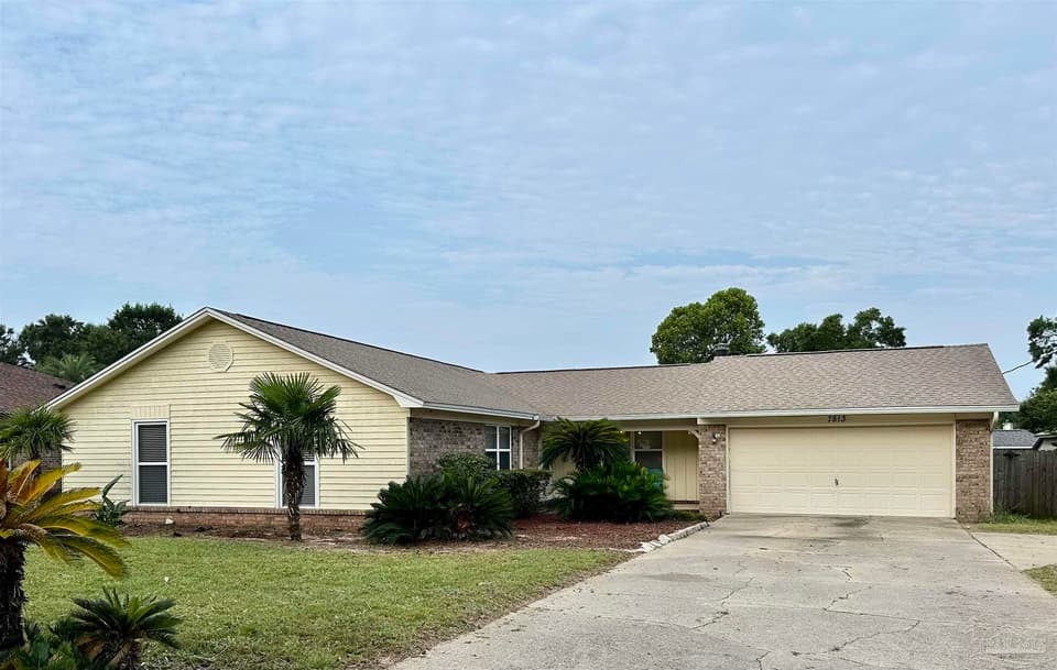 7813 Charter Oaks Dr, Pensacola FL 32514 photo 1