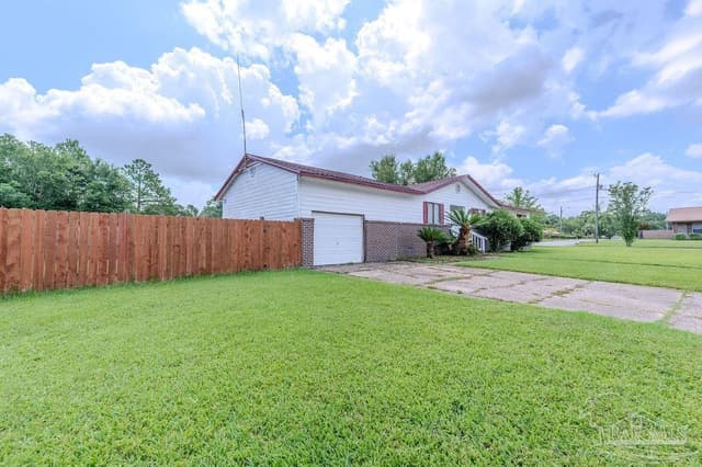 740 Maple Woods Cir, Pensacola FL 32534 photo 3