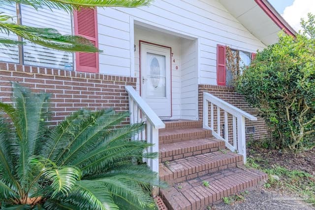 740 Maple Woods Cir, Pensacola FL 32534 photo 9