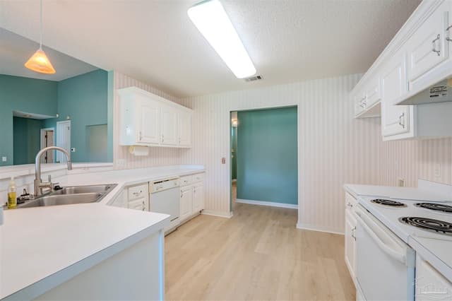 7221 Tannehill Dr, Pensacola FL 32526 photo 9