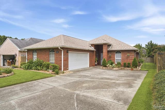 3027 Oak Pointe Dr, Pensacola FL 32505 photo 2