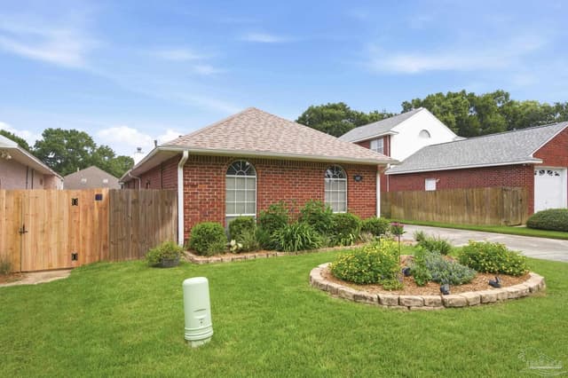 3027 Oak Pointe Dr, Pensacola FL 32505 photo 3
