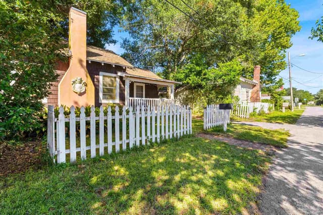 7 Broadmoor Ln, Pensacola FL 32507 photo 4