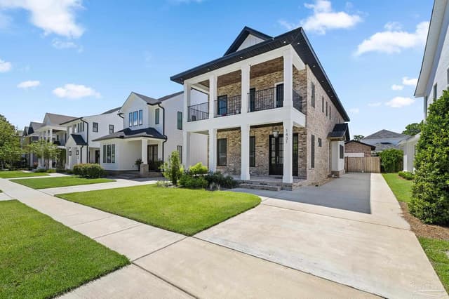 1431 E Moreno St, Pensacola FL 32503 photo 4