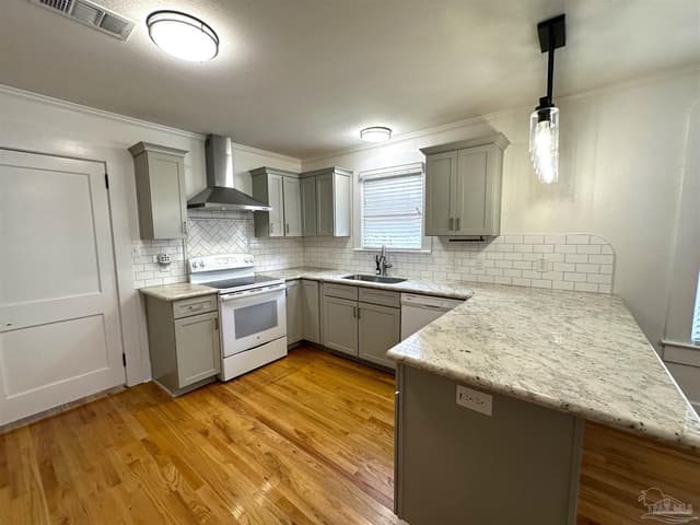 119 N J St, Pensacola FL 32502 photo 11
