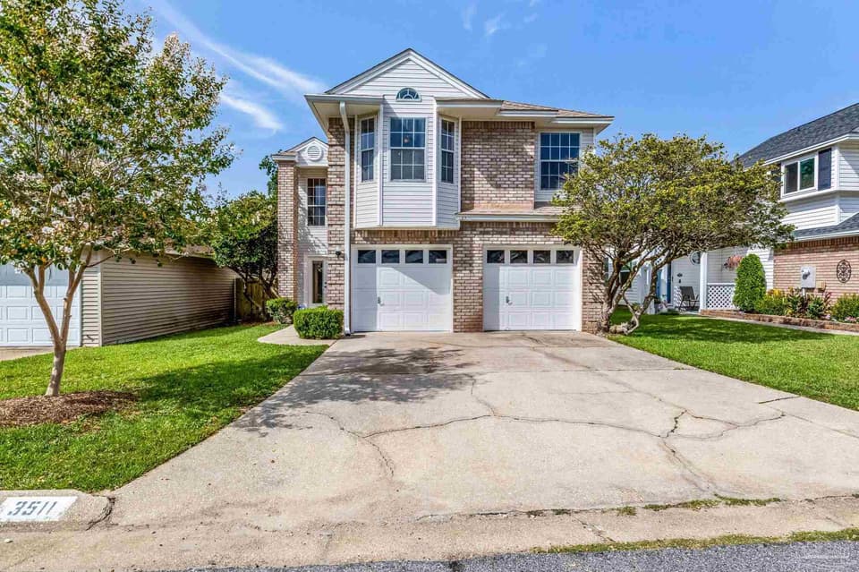 3511 Silvertree Ln, Pensacola FL 32504 photo 1
