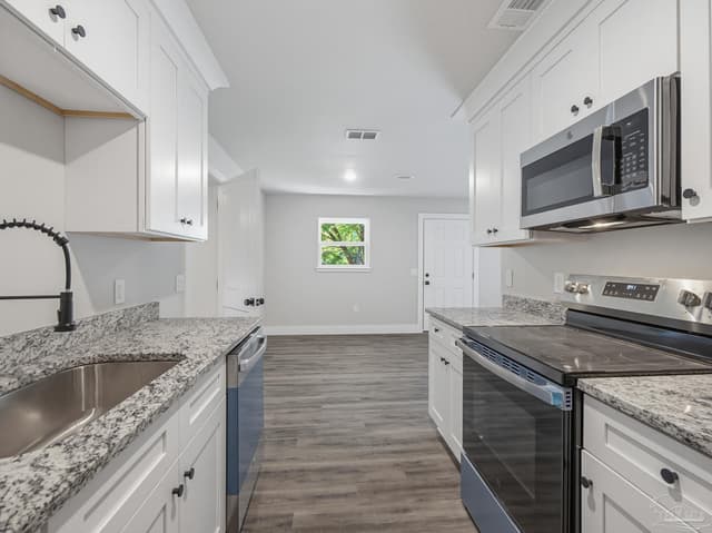 6559 Julia Dr, Milton FL 32570 photo 9
