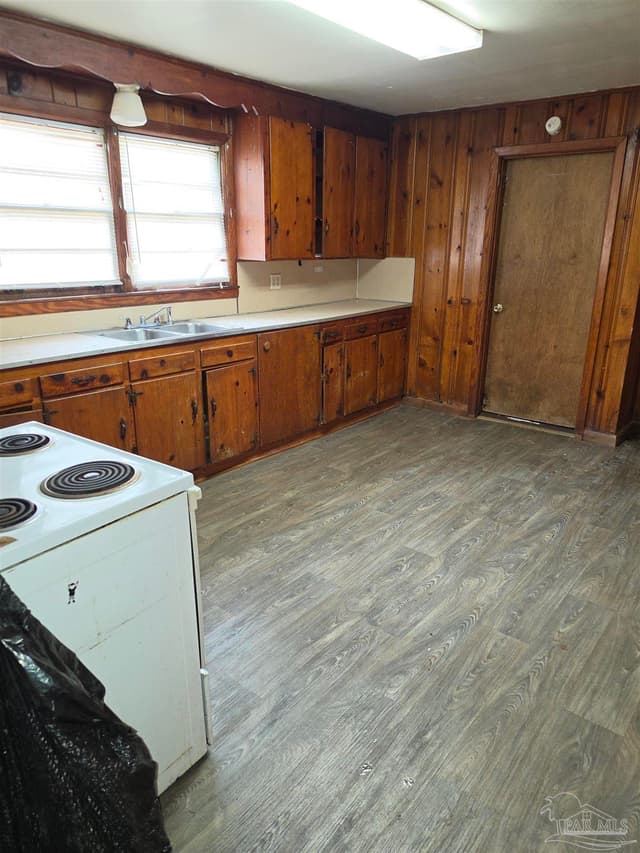1116 N R St, Pensacola FL 32505 photo 3