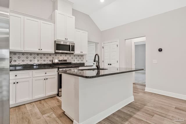 8977 Eureka St, Milton FL 32583 photo 4