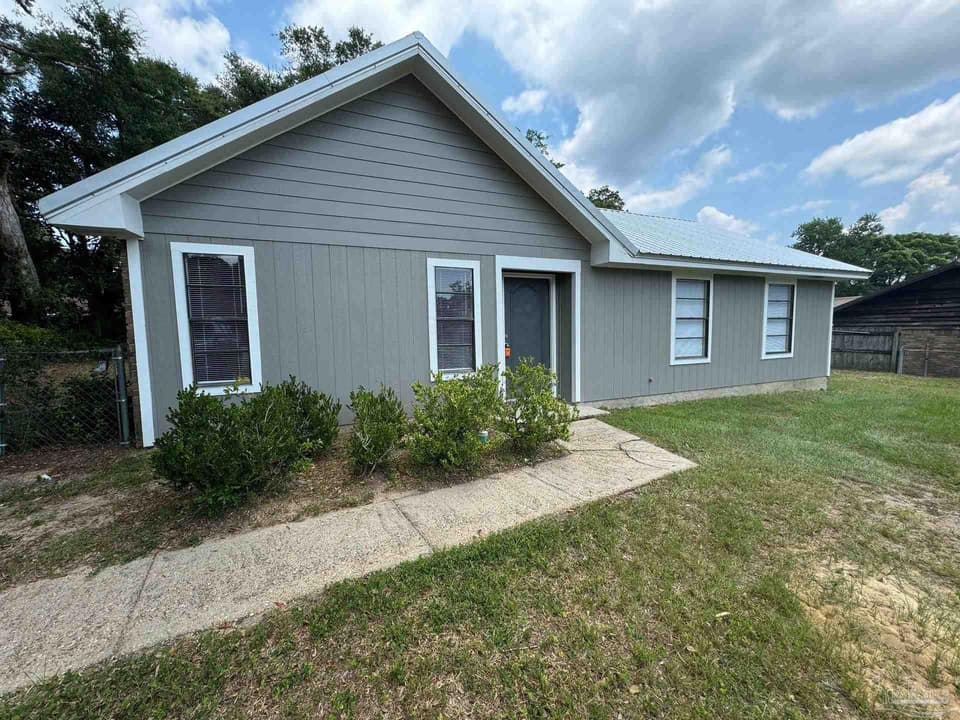 7823 Coronet Ln, Pensacola FL 32514 photo 1