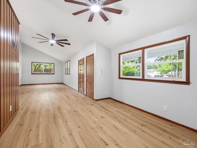 2014 University St, Pensacola FL 32504 photo 7